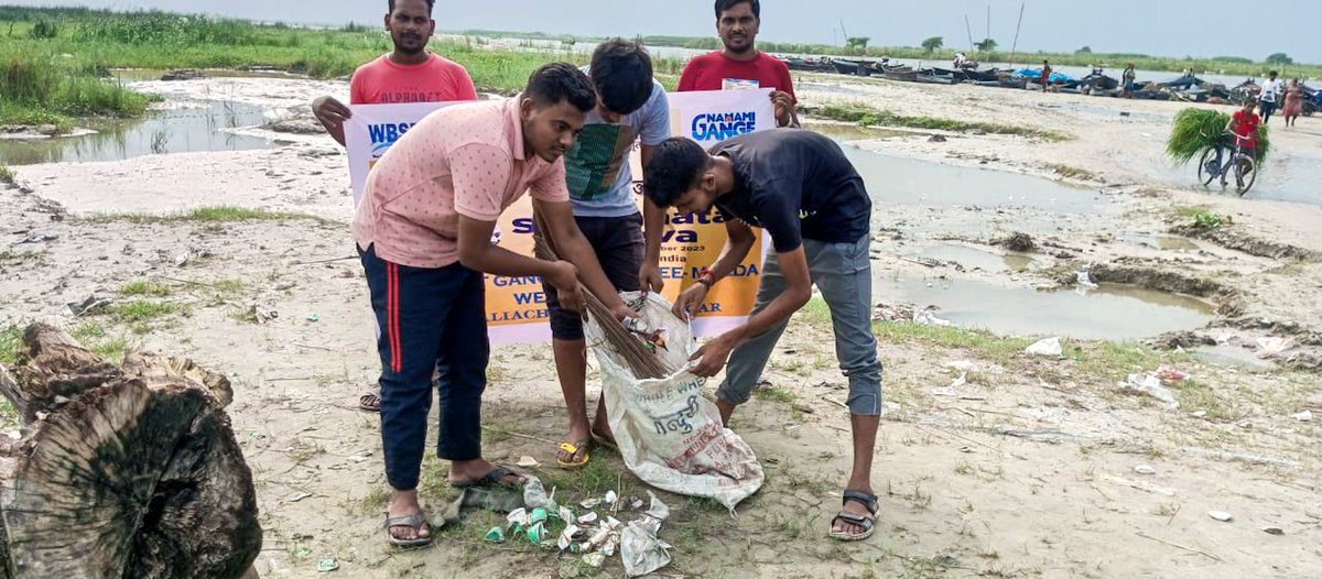 Today (25.09.2023)Swachhta Shramdan and Swachhta pladge  Program is done at Rajnagar Ghat under Kaliachak-iii Block, under the supervision of District Ganga Committee Malda .
<a href="/cleanganganmcg/">Namami Gange</a> <a href="/MoJSDoWRRDGR/">Not Ministry of Jalshakti Anymore</a> <a href="/WBSPMGOfficial/">State Mission for Clean Ganga West Bengal (SMCGWB)</a> <a href="/DmMalda/">DM Malda</a> <a href="/MoRD_GoI/">Ministry of Rural Development, Government of India</a> <a href="/nyksgange/">INVOLVEMENT OF YOUTH IN NAMAMI GANGE</a>