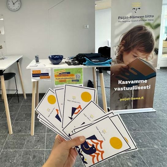 Yhteiskunnalliset asiat kiinnostavat päijäthämäläisiä nuoria. Keskiviikkona 25 nuorta aloittaa #vaikuttajakoulu´ssamme. 
Starttitapaamisessa mukana myös <a href="/PekkaKomu/">Pekka Komu</a> <a href="/MolPautola/">Niina Pautola-Mol</a> <a href="/ellasiltanen/">Ella Siltanen</a> 

#PäijätHäme <a href="/ESSonline/">ESS</a> <a href="/ylelahti/">@ylelahti</a> #edunvalvonta 
paijat-hame.fi/paijat-hameen-…