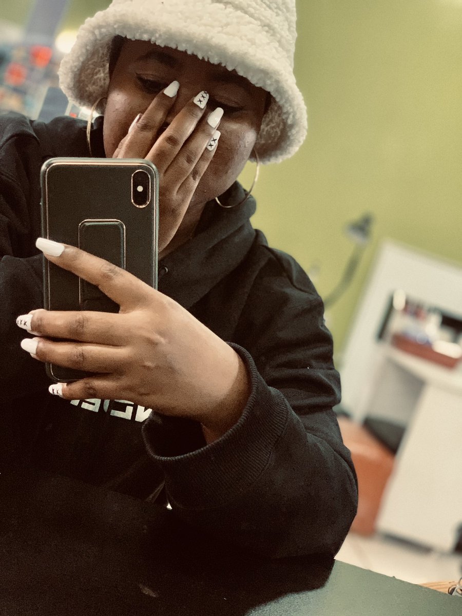 ItsBaesix1's tweet photo. NO FACE NO CASE 😍🥰 https://t.co/uhVVRO0CUo
