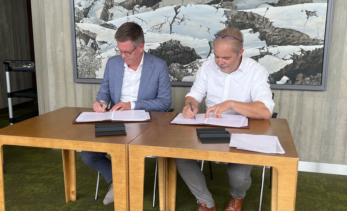 Goed nieuws voor Zeeland: vandaag werd de Regio Deal North Sea Port District ondertekend. De uitvoering kan nu starten. Wij tekenden een letter of support. Hiermee spreken wij uit te ondersteunen en waar mogelijk mee te helpen aan de uitvoering !

➡ economicboardzeeland.nl