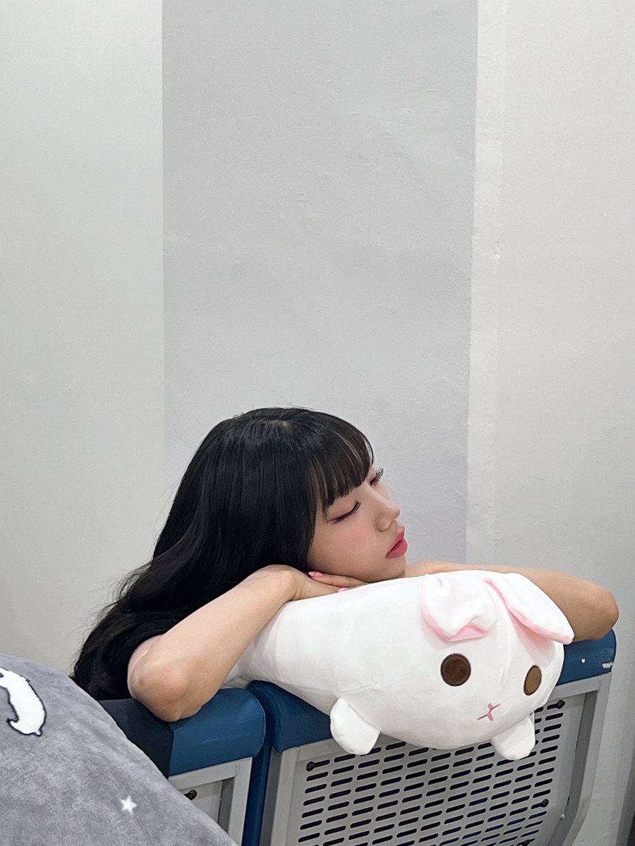 _EL7ZUPofficial's tweet photo. [🧩 #연희]

오늘의 여름언니와 연희!!
우리 뭐라고 부르면 좋을까요??😲

#엘즈업 #EL7ZUP #여름 #연희 #YEOREUM #YEONHEE https://t.co/HeSCUJAJhi