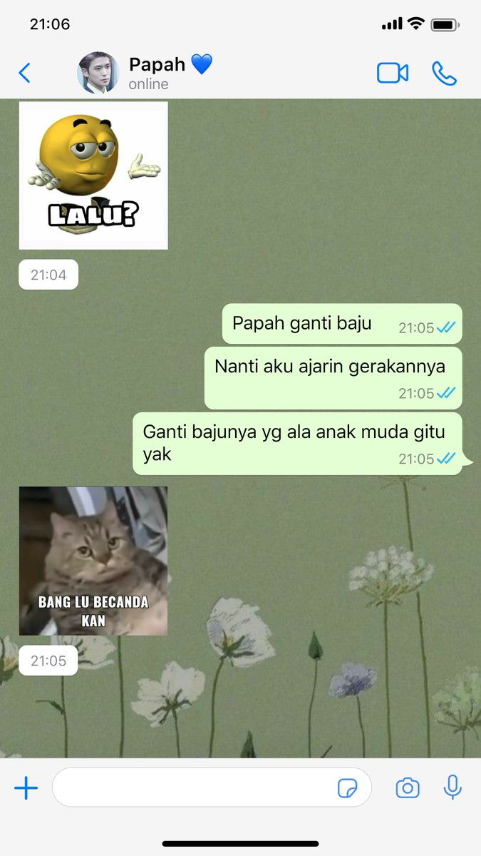 avocadhee's tweet photo. Tugas dadakan

; jaehyun x winter one tweet au https://t.co/gTaiZsxUvs