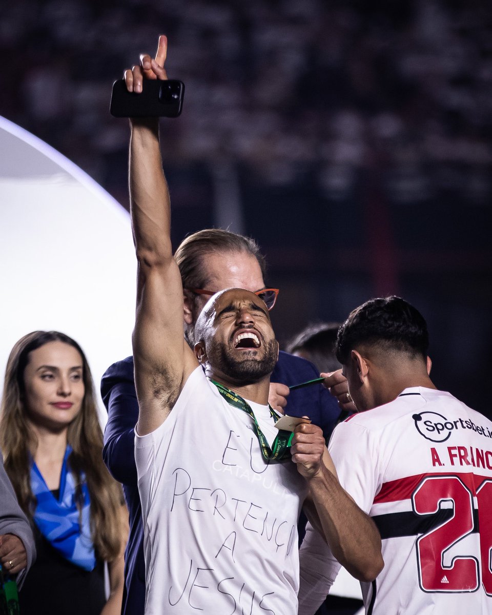 Lucas Moura tweet media