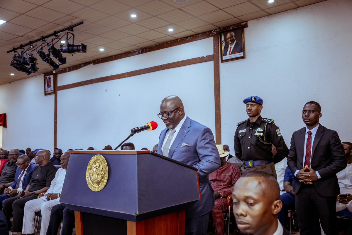 DSGovernment's tweet photo. Today, as part of engagements to drive the M.O.R.E Agenda, Governor Oborevwori swore-in Chairmen, Director-General and Members of the Delta State Independent Electoral Commission, Delta State Local Government Service Commission and Delta State Contributory Health Commission. https://t.co/aMfJ1iorUA