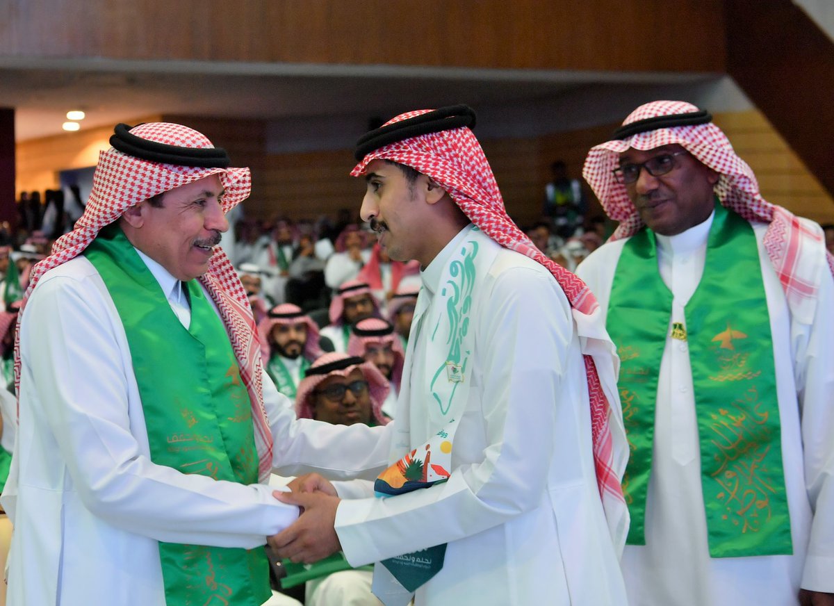 الإبهار، والدهشة، والإبداع.. في الاحتفال الذي نظمه طلبة #جامعة_جازان احتفاءً بـ #اليوم_الوطني_السعودي_93، والذي رعاه معالي رئيس الجامعة #مرعي_القحطاني بحضور منسوبي الجامعة وطلبتها.
#نحلم_ونحقق