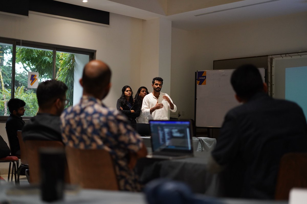ownpath_xyz's tweet photo. 🚀 Our first hackathon is a wrap!

In just 3 days, our Fellows tackled real-world problem statements, with each team bringing their unique perspective and approach! 🧠 https://t.co/kAgKRkmLjM
