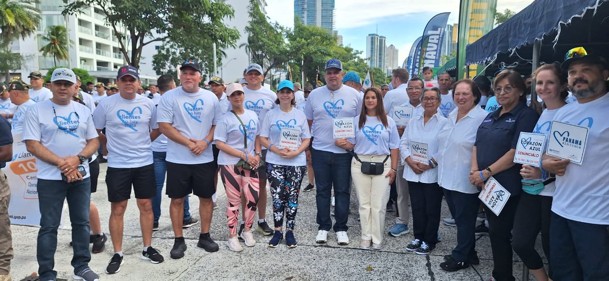 UNODC_ROPAN's tweet photo. #Panamá 🇵🇦 I Junto a diversas entidades gubernamentales, cuerpo diplomático, ONGs y sociedad civil participamos de la caminata contra la #TrataDePersonas”.

#PanamáSinTrata  💙 https://t.co/i0WJenHPwg