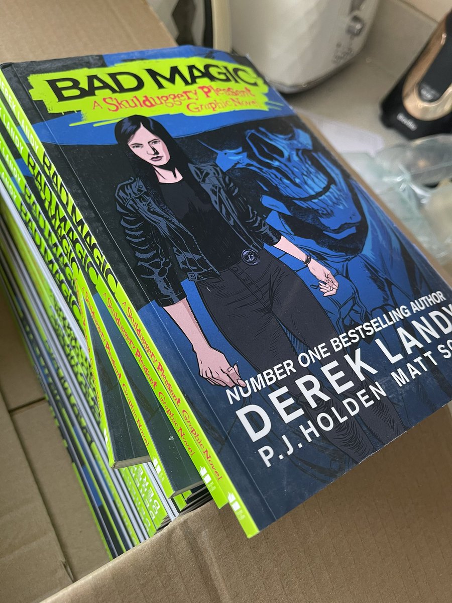 DerekLandy's tweet photo. A whole box of Bad Magic arrived today- so, so pretty…

The Bad Magic tour kicks off this Thursday at the Forbidden Planet Megastore in London at 4! Come by! Get your books signed! https://t.co/iLRBKU3Q3F