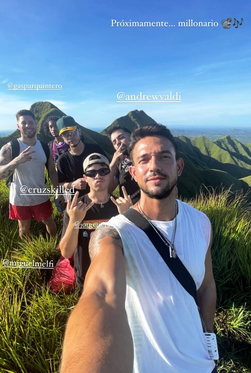 #Millonario  coming 🔜😮‍💨♠️. 
El outfit 💥
#Melfi