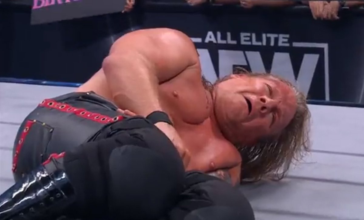 3CountRadio's tweet photo. Props to these guys recreating a classic wrestling moment ... and double props to Jericho for making the funniest old man faces I've ever seen. @sammyguevara @IAmJericho https://t.co/ThTtUvPTDy