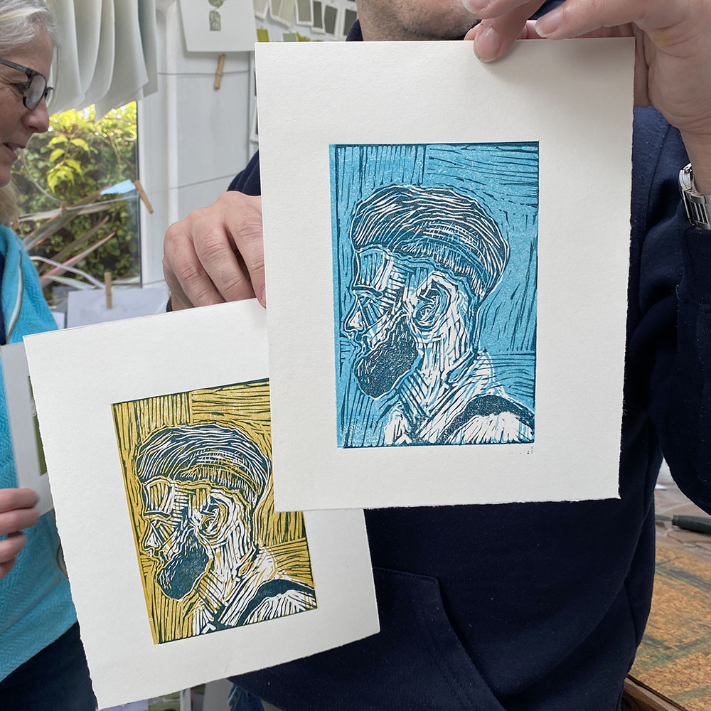 Design_York's tweet photo. Playing with the multi-block & jigsaw techniques last Thursday. Lots of inky creative fun.
#linocut #printmaking #northyorkshire #york #linocutcourse #printmakingworkshop #workshops #linoprint #multiblockprint https://t.co/MCmBYou3cs