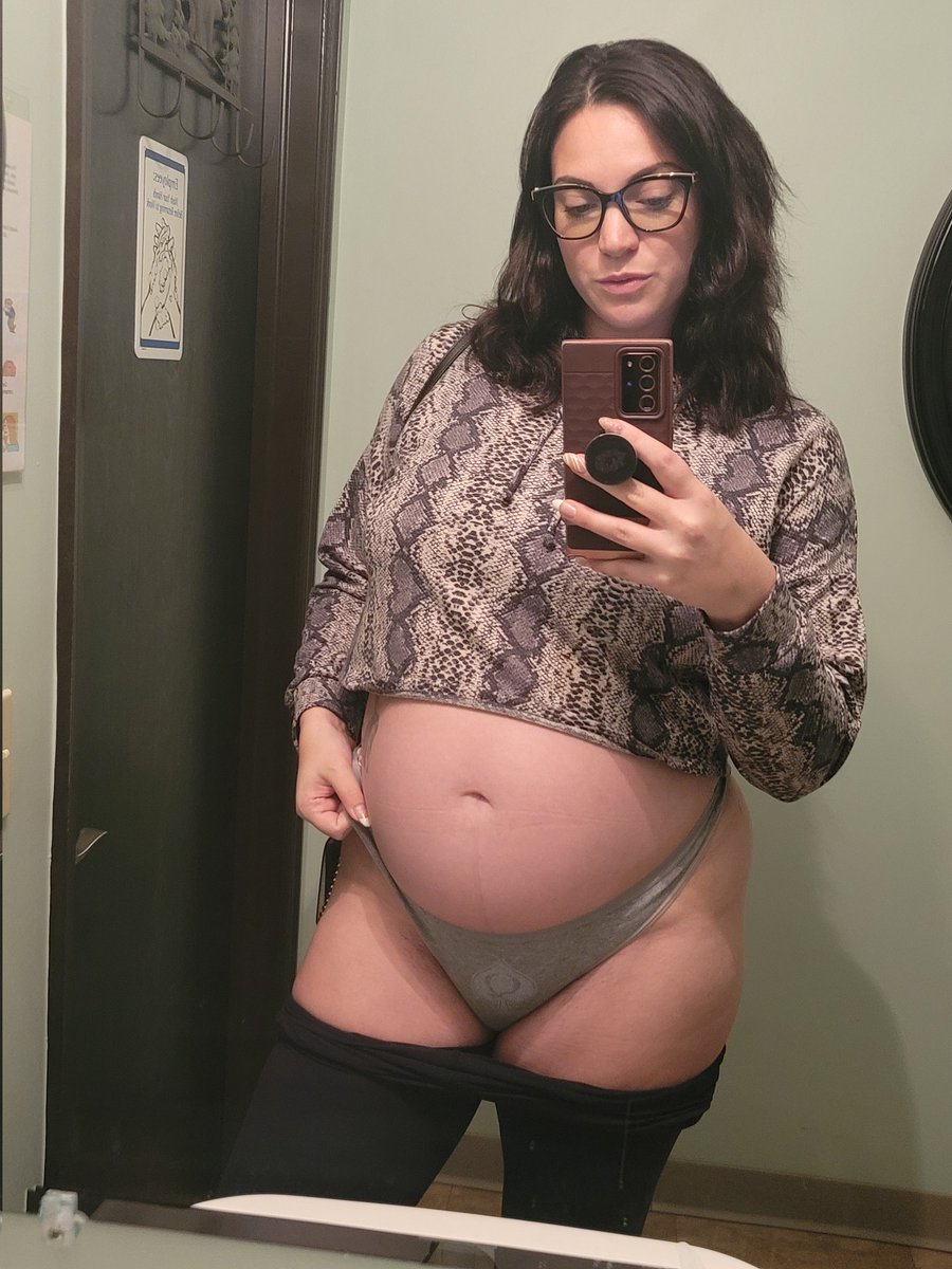 LadyAnacondaHOA's tweet photo. 🐍 Milf Monday throwback to the sexiest Black Bred Queen ♠️👑 https://t.co/dDilFI7WBh