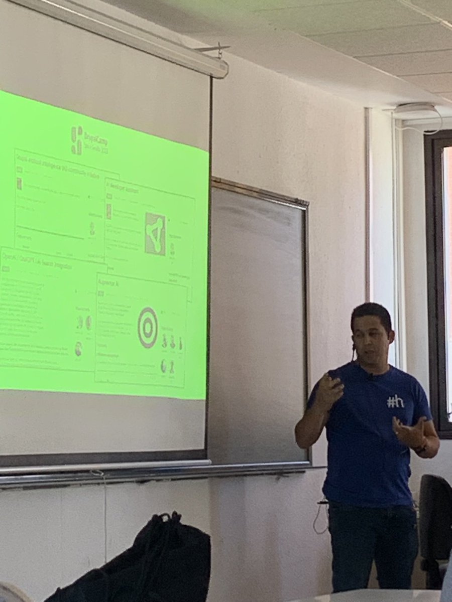 Alex Moreno tweet media