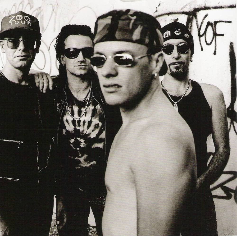 cc_paige's tweet photo. I ๐@U2 your music makes me feel happy to be alive, fortunate to be here in this space in time, like itโs okay to be feeling whatever I am feeling your music will meet me wherever I am, embrace me & keep it real! Happy 47th Lads! #wegettocarryeachother
#HappyThankU2moreplease https://t.co/ryBJcEhSdJ