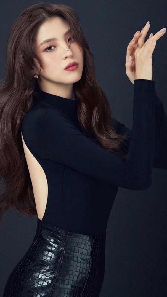 DramasKing00's tweet photo. Una actriz que esperamos ver pronto en más series y
que seguirá creciendo tanta en fama como en popularidad!!!
#HanSoHee #kdrama #DramasKing https://t.co/eRbG7gLfoh