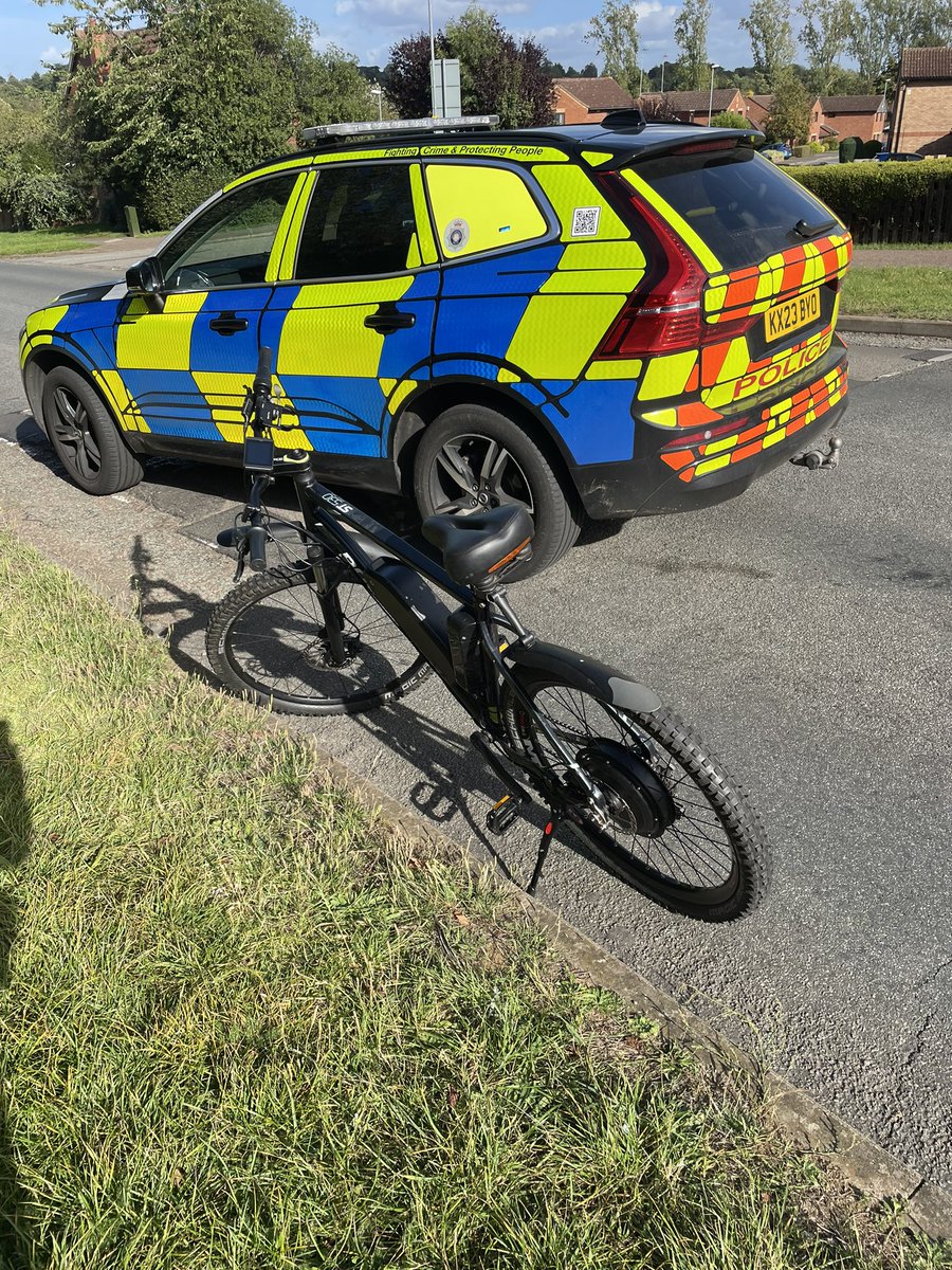 Pedal cycle seen travelling at speeds up to 35mph through Northampton. When stopped it was found to have a 1000w motor built into the rear wheel. It now becomes a motor vehicle. Rider needs a driving licence Vehicle needs register and insurance. ✅ seized. @Northants_RPT