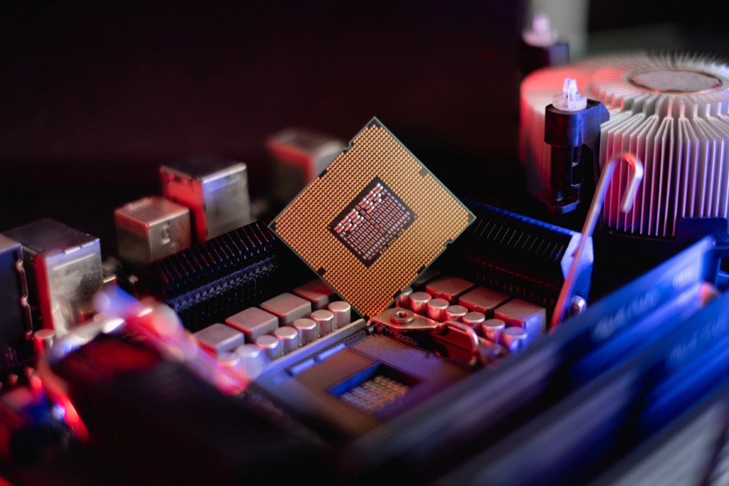 tecnomagazineit's tweet photo. Threadripper PRO: Nuove CPU AMD fino a 96 core Zen 4 https://t.co/4ATcbjIqYo https://t.co/J4zRyKAxy7