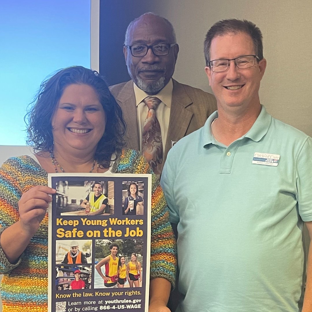 WHD_DOL's tweet photo. Collaborating with partners to raise awareness about #ChildLabor laws is key to ensuring a brighter, safer future for all young workers.

Get more info and find resources:
👉 https://t.co/uS2MlXIZLB

@weareinspiritus @jeffstate @BirminghamYMCA @FSCGivesHope #KeepTeenWorkersSafe https://t.co/M13X0PRdKa
