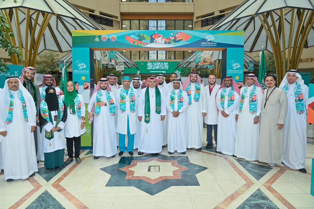 KAU_Health's tweet photo. تحت رعاية عميد كلية الطب وبمشاركة المنسوبين احتفلت #المستشفى_الجامعي باليوم الوطني السعودي 93 تحت شعار #نحلم_ونحقق في ظل احتفال #جامعة_الملك_عبدالعزيز بالذكرى 93 🇸🇦💚

كل عام و #المملكة_العربية_السعودية مجدها عز وحاضرها فخر 🇸🇦💚 https://t.co/ZQIQI8cR5Q
