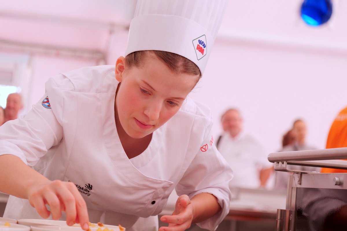 EuroSkills Danzig 2023: Auch das von Mewa gesponsorte Nationalteam aus Luxemburg war bei der 8. Ausgabe der europäischen Berufsmeisterschaften mit insgesamt 14 Teilnehmern aus 12 Berufen vertreten. Eine beeindruckende Demonstration von Leidenschaft und Kompetenz! #mewatm