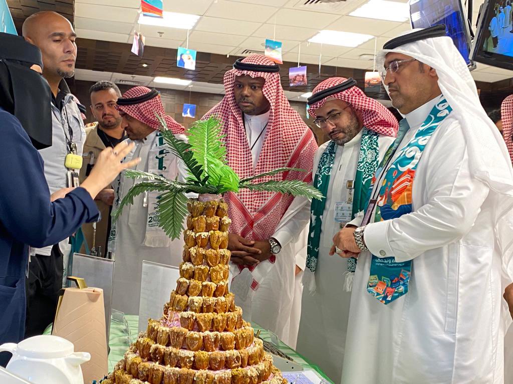 احتفل #مستشفى_النور_التخصصي صباح اليوم الإثنين بذكرى  #اليوم_الوطني_93 

بحضور المدير التنفيذي للمستشفى والمدراء التنفيذيين وعدد من مدراء الإدارات والأقسام  وعدد من موظفي المستشفى حيث اشتمل  الحفل على  معرض مصاحب بمشاركة عدد من أقسام المستشفى وجهات خارجية 
#نحلم_ونحق