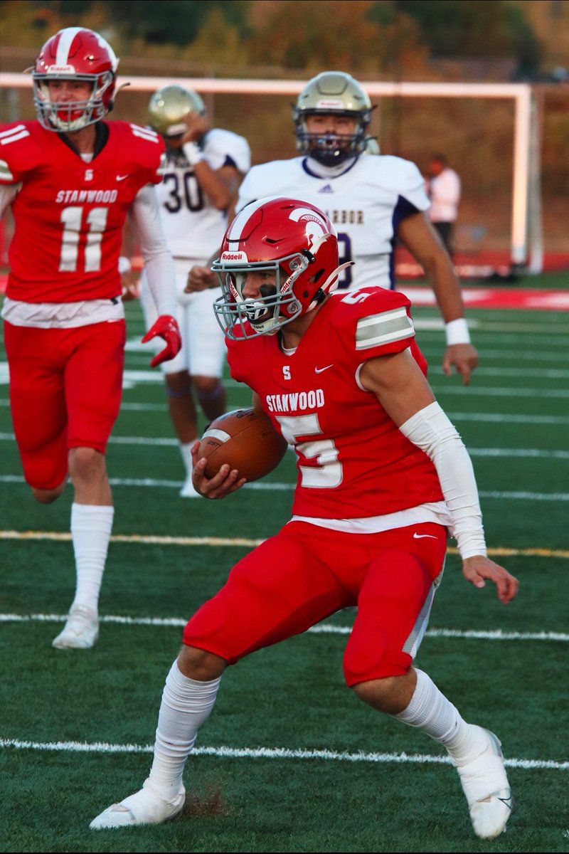 CanyonBumgarner's tweet photo. Here are my junior season stats for the first 4 games. 
27 Carries, 237 yards, 1 rush td
33 tackles, 1 TFL, 6 pbus
536 All purpose yards, 3 total tds @BrandonHuffman @RecruitRadarPNW @Micah_Chen @ManyHatsMilles @michaelbumpus5 @coachjmonte https://t.co/6qbXtfrMKT