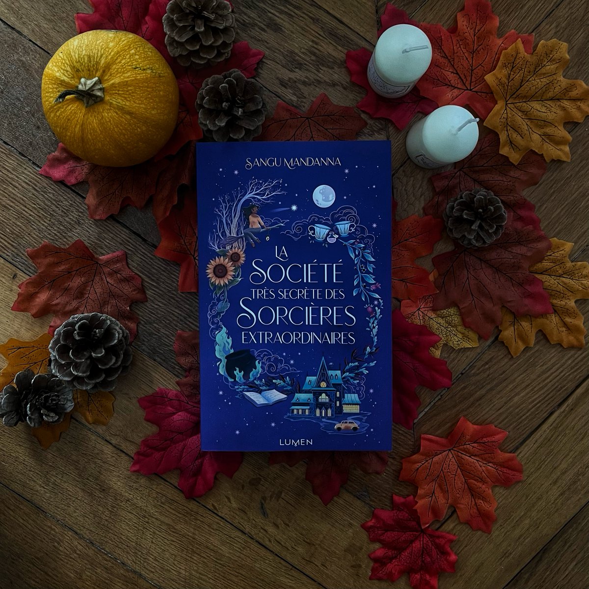 LumenEditions's tweet image. Vous hésitez encore à vous procurer le roman magique de Sangu Mandanna ?

Voici ce qu'en dit le quotidien Corse Matin : "Un très sympathique roman feel-good qui tombe à point nommé dans cette rentrée littéraire."