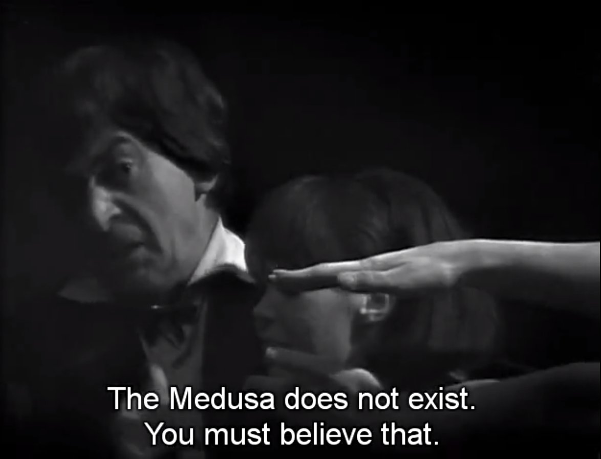 DWUDatabase's tweet photo. There is something very Weeping Angels about this scene. Unlike the others they didn't say that she wasn't real to get out but used a mirror. Presumably because the Doctor knew Medusa was real from the comic a couple of weeks ago now #DoctorWho #MindRobber https://t.co/cyCcBugWtw