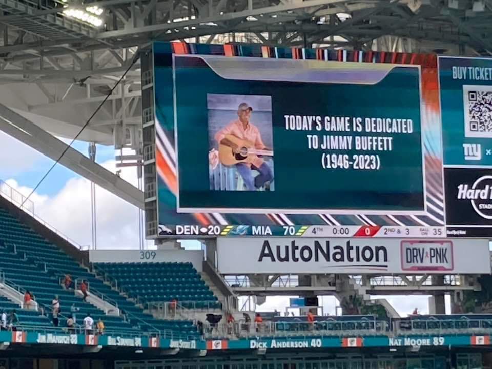 MiamiDood's tweet photo. We dedicated the game to Jimmy Buffet then scored 70? Fuck yes. https://t.co/cLVdiiFCVe