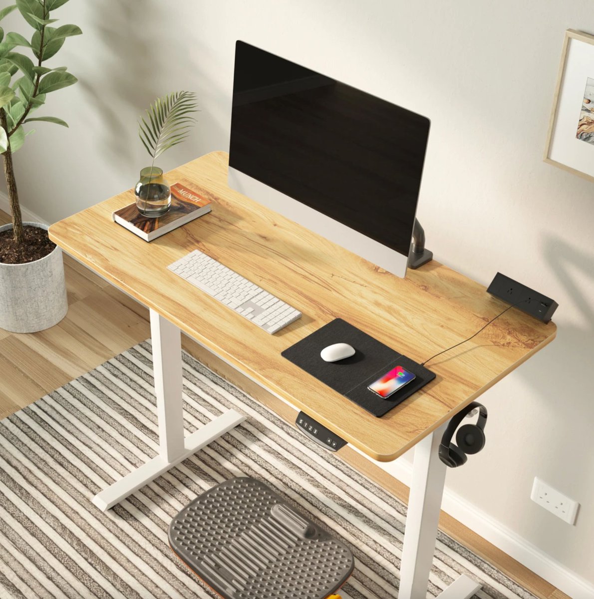 Dealabs's tweet photo. 🔥
Un bureau électrique "assis / debout" qui passe à 122€ 👇 
➡️ https://t.co/R8uItywoIw ⬅️ 
(Pensez bien à cocher le coupon pour avoir les -15€  ✅) https://t.co/6Trt3Ofj7d