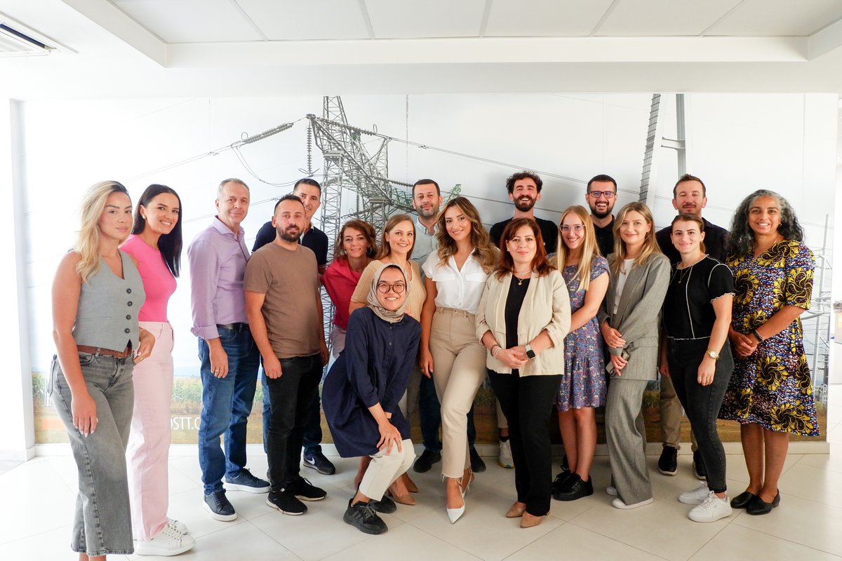 This week, we successfully concluded our Empowered Employee Training of Trainers program in Kosovo with KOSTT. Thank you to all of our dedicated participants for making this training as effective as possible!
#personalagency #empoweredemployee #leadership