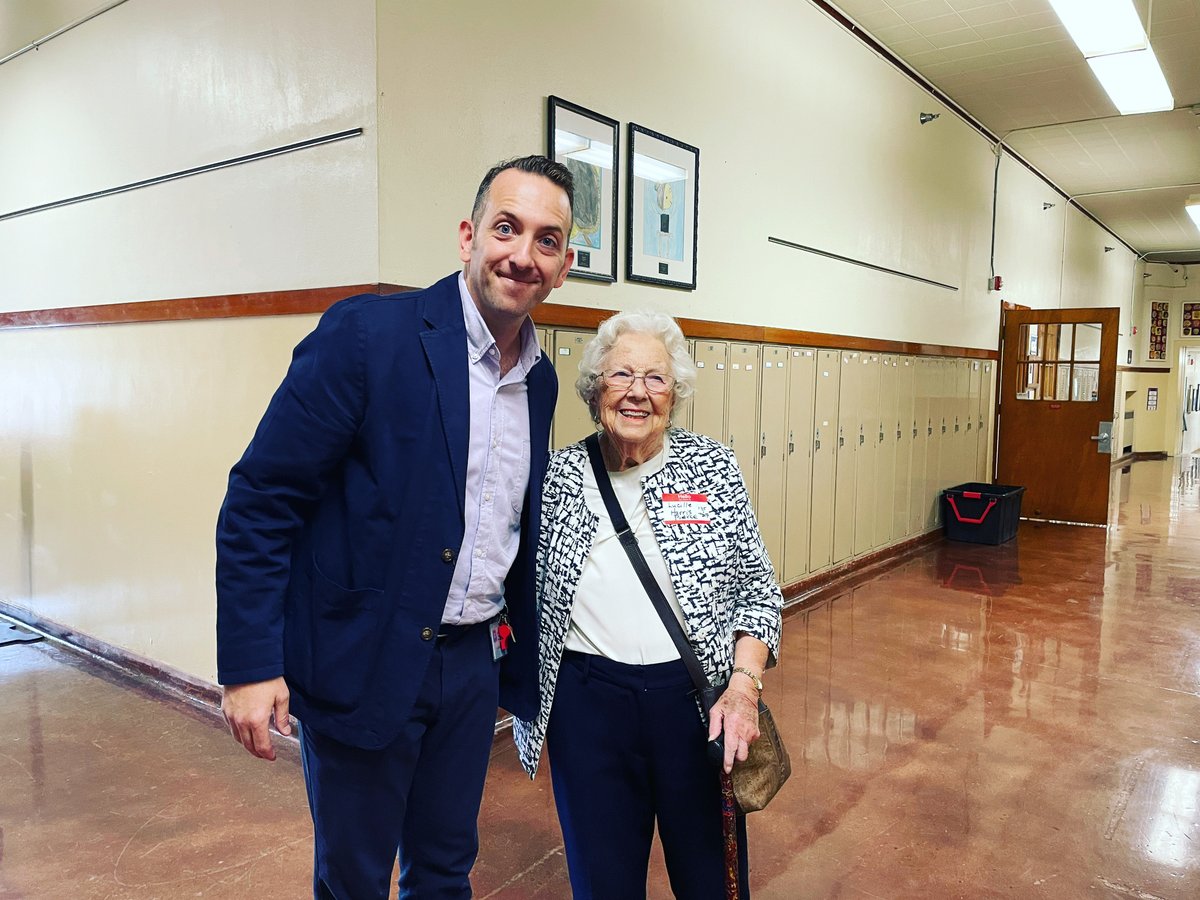 What a cool story out of Duniway Elementary! This is Principal Philip Rafferty and Lucille Harris Pierce.
Lucille is 102 years old and was in the first 1st-grade class at Duniway in September 1927. She completed her entire elementary education at Duniway as did her children.