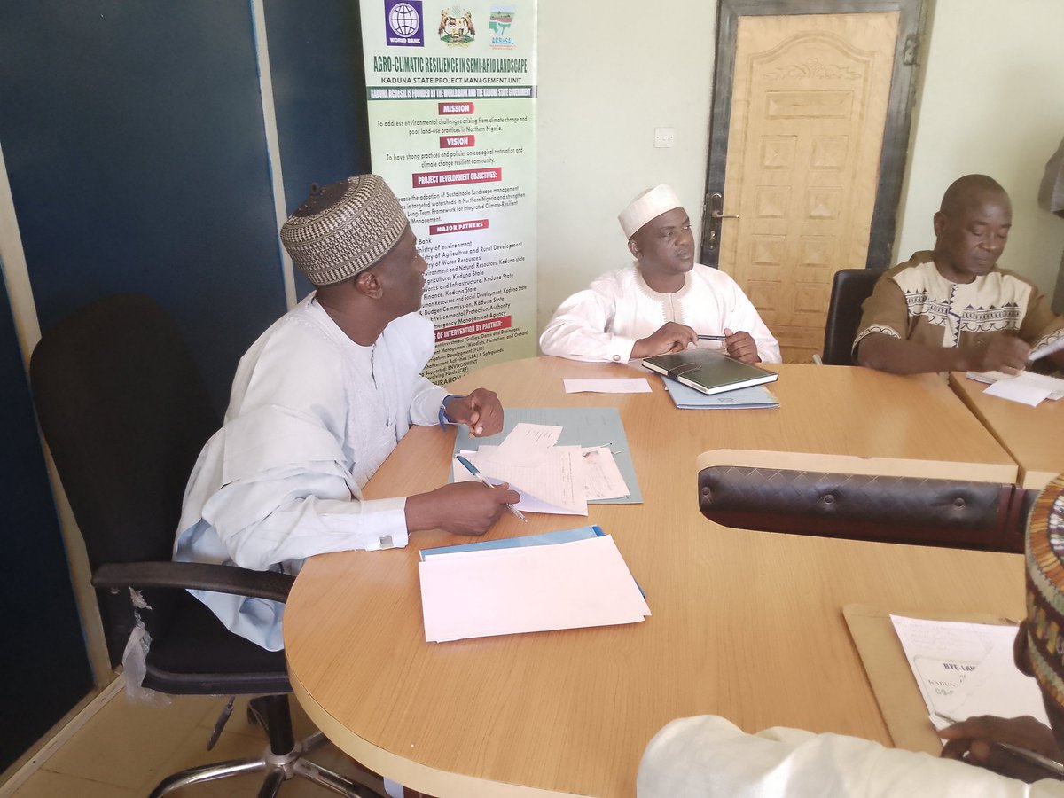 The Ministry of Environment and Natural Resources has today received Kaduna State Fishing Cooperative Union under the leadership of their Secretary, Mal Mahmud Ibrahim IdrisIdris lamented how fish 's life is being threatened by some disgruntled elements who use electronic Fishing