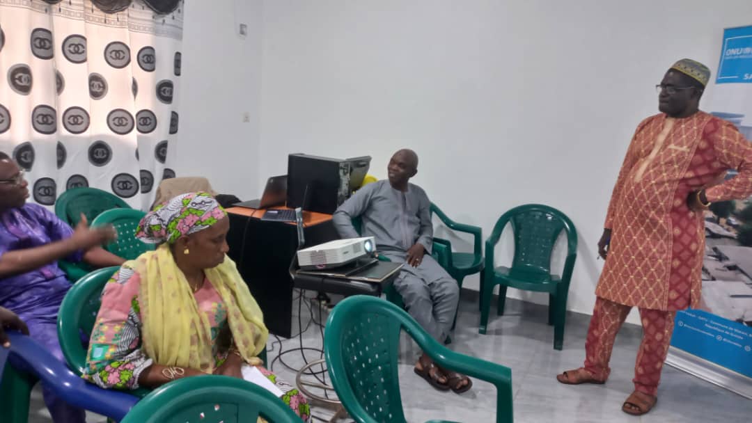 La 3eme session de renforcement de capacités des cadres de la #DATU s’est déroulée le vendredi dernier avec pour facilitateur Mohamed Youssouf Sylla de la Division Assainissement de la #DATU sur la « gestion des eaux usées ». 
<a href="/GouvGN/">Gouvernement GN</a> 🇬🇳 <a href="/UEenguinee/">Délégation de l'Union européenne en Guinée</a> 🇪🇺