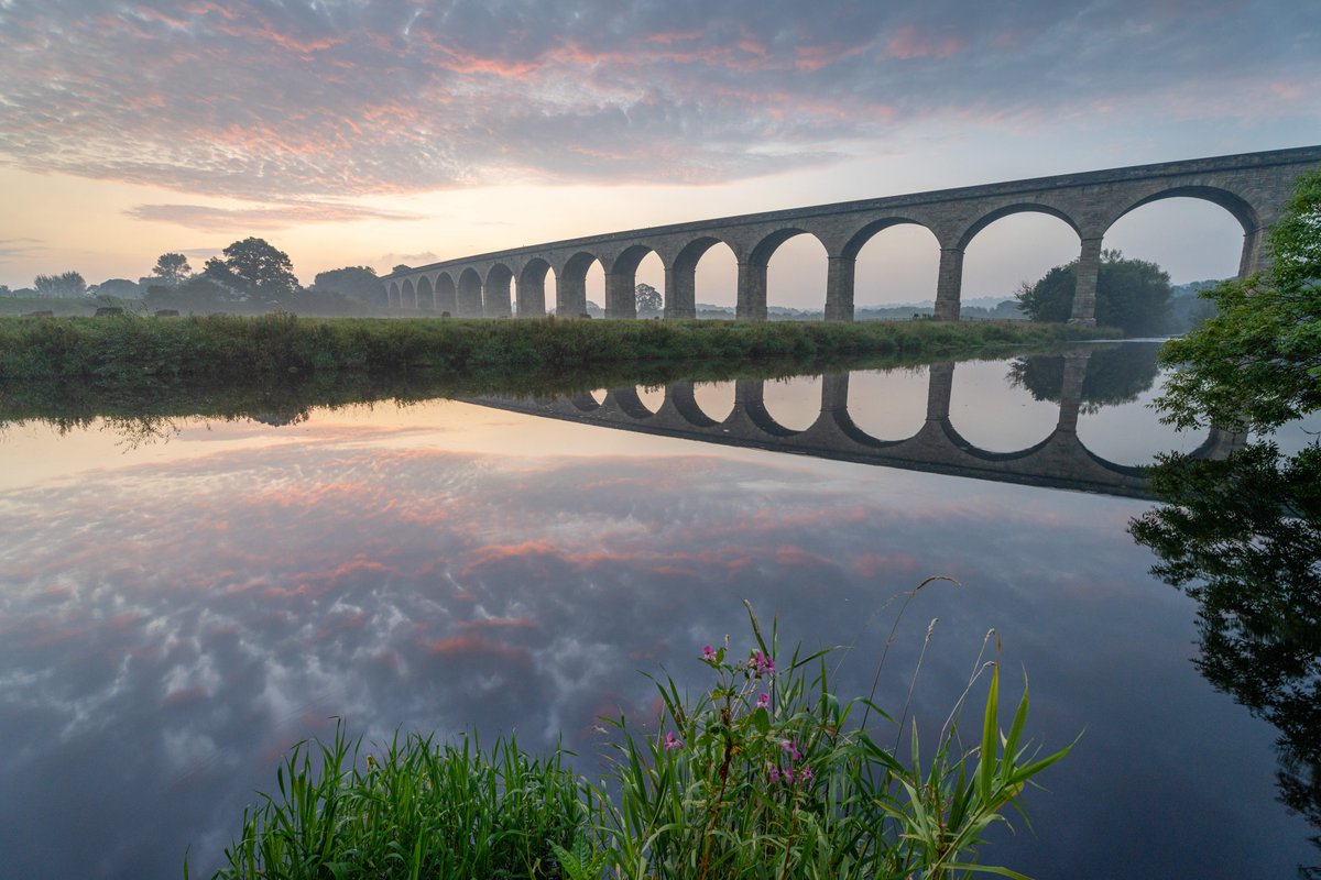 LNER's tweet photo. We love it when you share your photos of the East Coast Main Line with us. 
 
Take a look at this stunning photograph of Arthington Viaduct in North Yorkshire.  
 
Wherever you are on our route, keep tagging us in your photos and we’ll share our favourites! 
 
📷 by James Lovell https://t.co/RIPuWaJ0RW