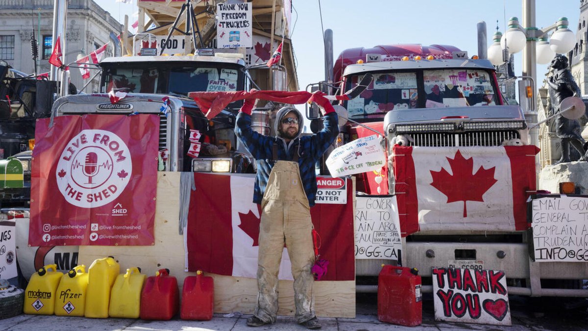 govt_corrupt's tweet image. #BREAKING: Justin Trudeau says he wants to make it clear there are actually 2 types of Nazi's in Canada.
The good kind fights Russians, get billions of tax dollars and standing ovations in the HOC. The bad kind are the White Supremists from the Freedom Convoy.
#freedumbers