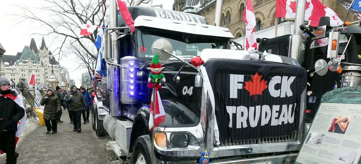 govt_corrupt's tweet image. #BREAKING: Justin Trudeau says he wants to make it clear there are actually 2 types of Nazi's in Canada.
The good kind fights Russians, get billions of tax dollars and standing ovations in the HOC. The bad kind are the White Supremists from the Freedom Convoy.
#freedumbers