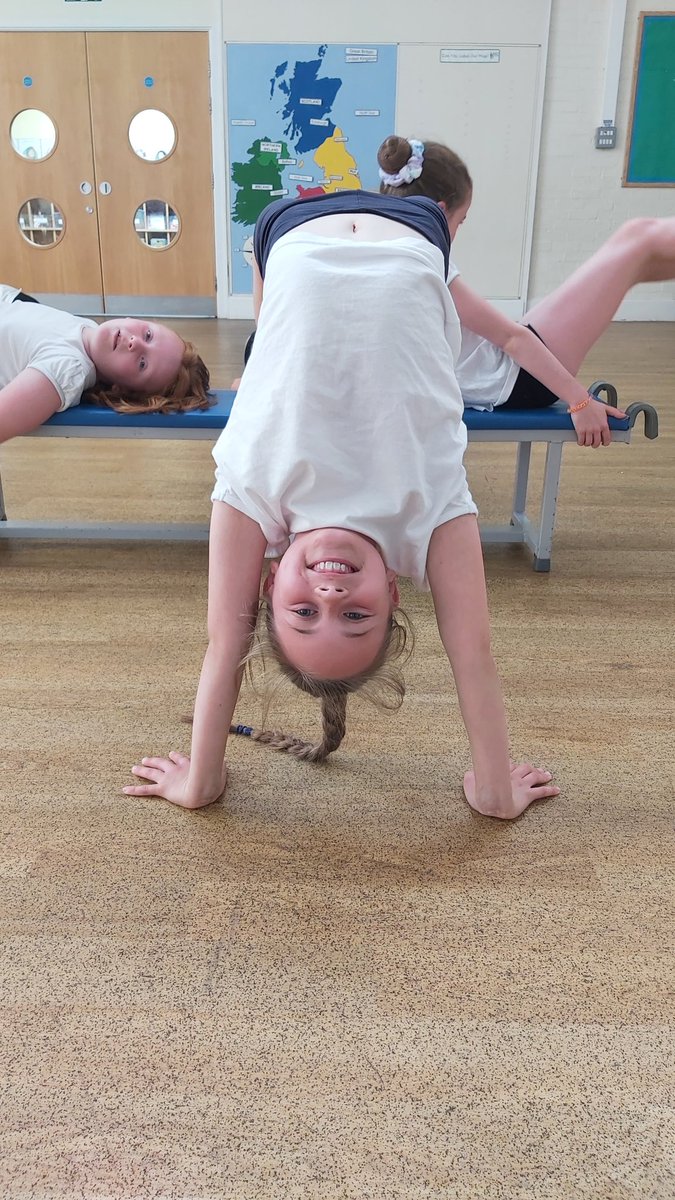 wclpsyear5's tweet photo. Fantastic flexibility today from 5M! #wclpsPE https://t.co/rWsIYG22ON