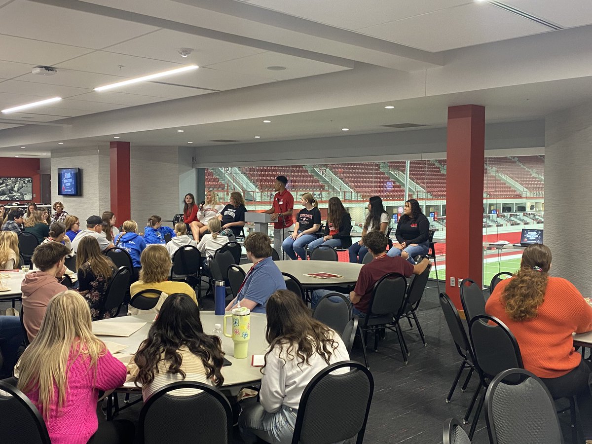 Love being on our campuses across the state of South Dakota. Learning more about the #teachingcoyote program at <a href="/SDakota_Ed/">USD School of Ed</a> our members are in for a great day. #sdedchat