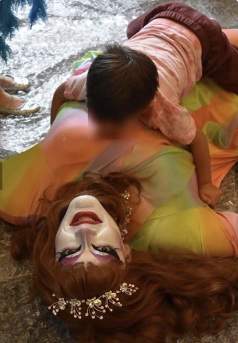 DANTE_eloficial's tweet image. Sondeo Tuitero 

Permitirías que tu hijo se recostara sobre un transsgénero?

NO: 🔄
SÍ: ♥️