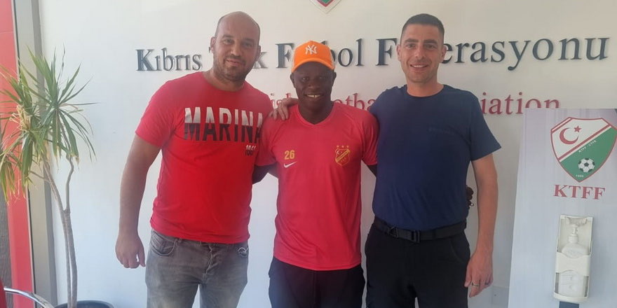 var_nu's tweet photo. Malick Mané🇸🇳- Cetinkaya TSK🇨🇾(?)

Trots bristande framgång något av en kultlirare i IFK Göteborg. Som mest framgångsrik i Kazakstan men även varit i Mongoliet. Sågs ifjol presenteras för ett lag i den inofficiella nordcypriotiska ligan. Infon därifrån är dock knapphändig. https://t.co/j9eY8jaJzY
