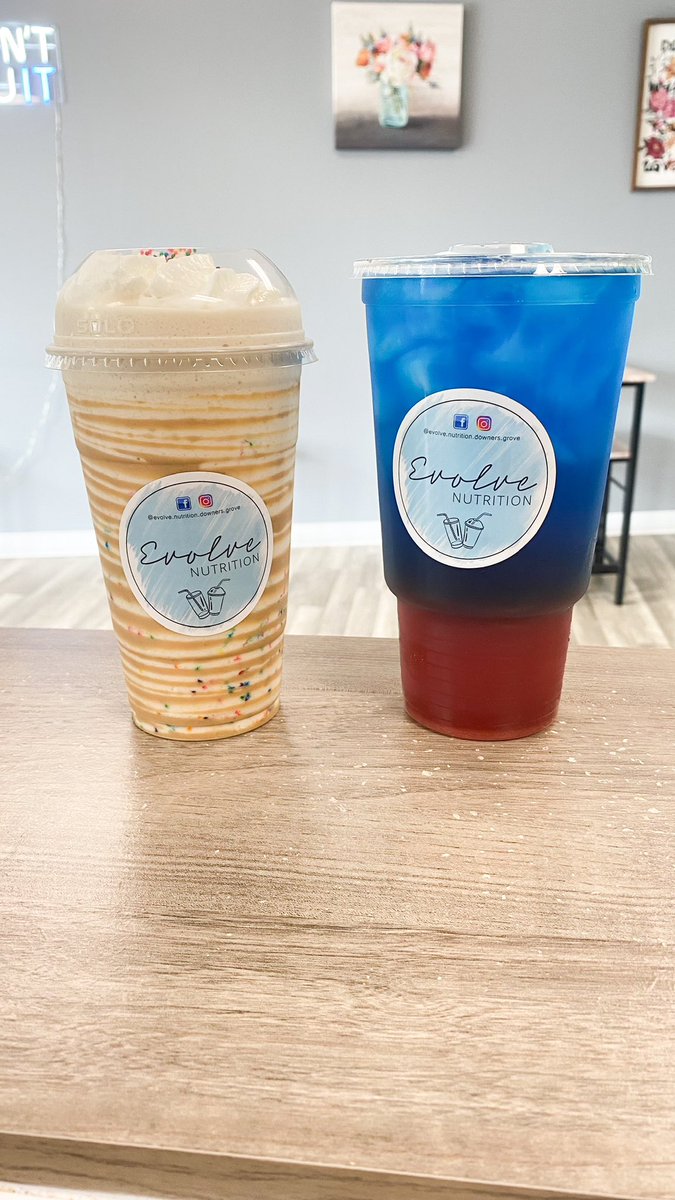 Evolvedowners's tweet photo. ☀️GOOD MORNING &amp; HAPPY MONDAY 🤩

Who’s ready to conquer this beautiful day

#evolve #evolvenutrition #downersgrove #woodridge #lisle #downersgroveillinois #downers #westmont #darien #bolingbrook #naperville #hinsdale #appreciation #family #gratitude #grateful #açaíbowls #shakes https://t.co/2G6Gz03L0B