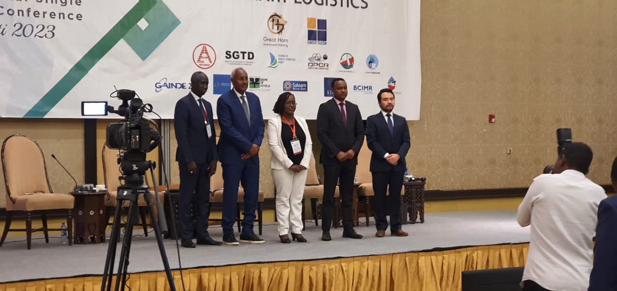 alejowang's tweet photo. Today I shared some thoughts at the International Single Window (SW) Conference in Djibouti. The SW streamlines trade by enabling traders to electronically submit all import, export and transit information required by regulatory agencies through one portal. https://t.co/AZhyAgo0wE
