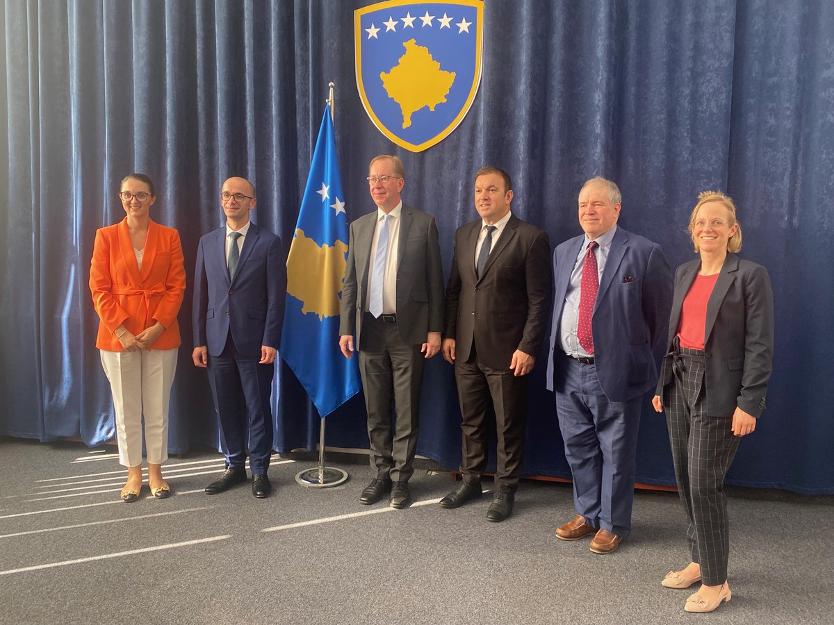 CPDS is continuing training in the Assembly of Kosovo.
2 forums successfully taken place focused on KV's membership in PACE, NATO PA and the EU. Keynote speakers #SaraBogujevici,#ArianaShoshi, #KreshnikAhmeti,#Driton Hyseni,#ArbëreshëKryeziu Hyseni,<a href="/CharlesTannock/">Charles Tannock</a>,Michael Roberts