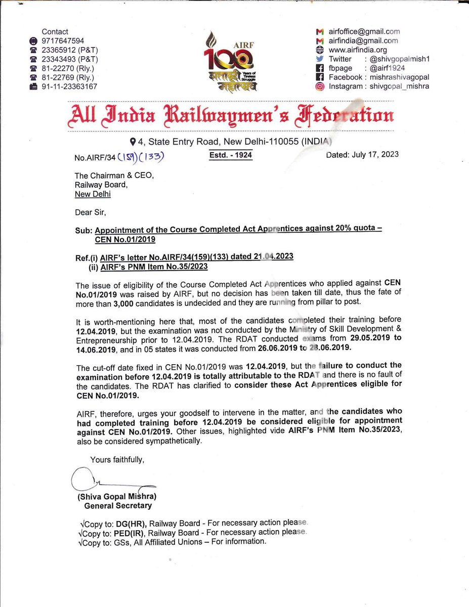 BalireddiSatish's tweet photo. Sir @narendramodi Garu is developing railway system sir but due to some mistakes in that @RailMinIndia system 4000 families have suffered injustice i.e. 2019 group d notification CCAA 109 batch qualified CBT exam and completed document verification as well as medical (1/2) 👇 https://t.co/BdNNrXysoS
