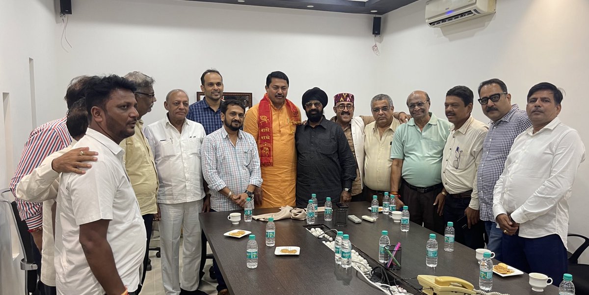 RinkuJainIYC's tweet photo. कांग्रेस प्रदेश अध्यक्ष श्री नाना भाऊ पटोले एवम् प्रदेश वाणिज्य सेल के अध्यक्षश्री अतुल कोटेचा जी के मार्गदर्शन में व्यापारियो की बैठक हुई जिसमे व्यापारियो को हो रही दिक्कतों पर एवम् नागपुर में बारिश से हुए नुक़सान पर नागरिकों को किस तरह मदद मिल सके इस पर चर्चा हुई https://t.co/hj0aegPLVR