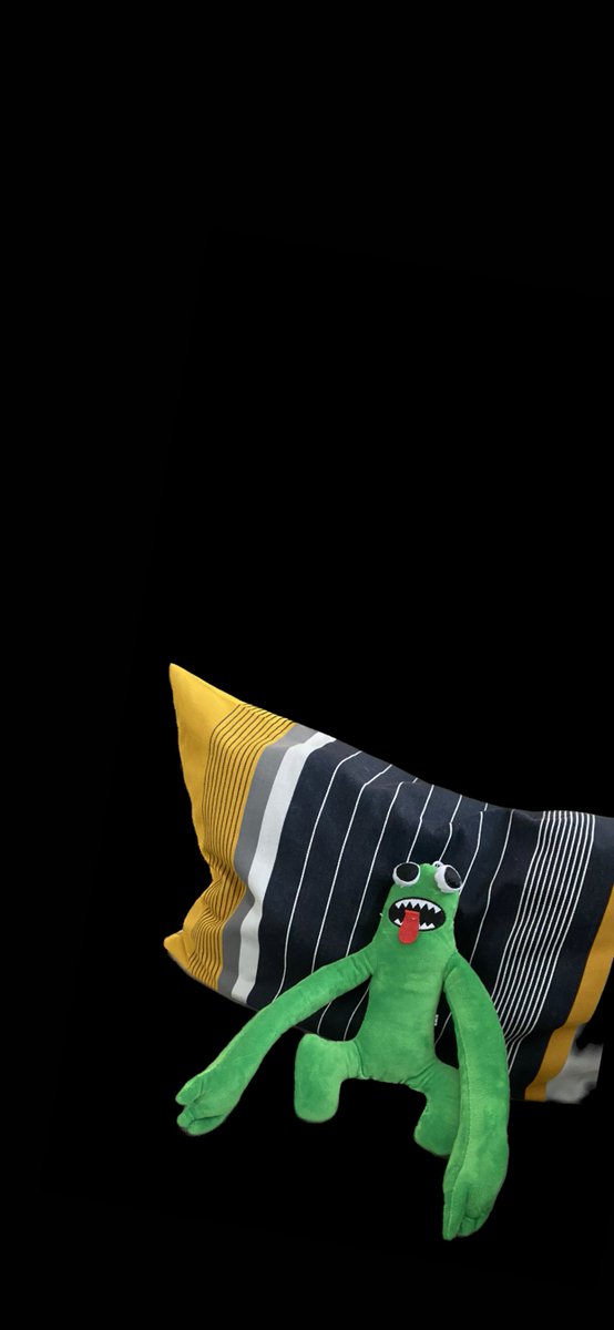 flakoubay's tweet photo. Lazy Monday with Bertrand on @zero________one? #iphonebackgrounds #creepyfrog https://t.co/20ZA6oXxBk https://t.co/WvZOfthmoQ