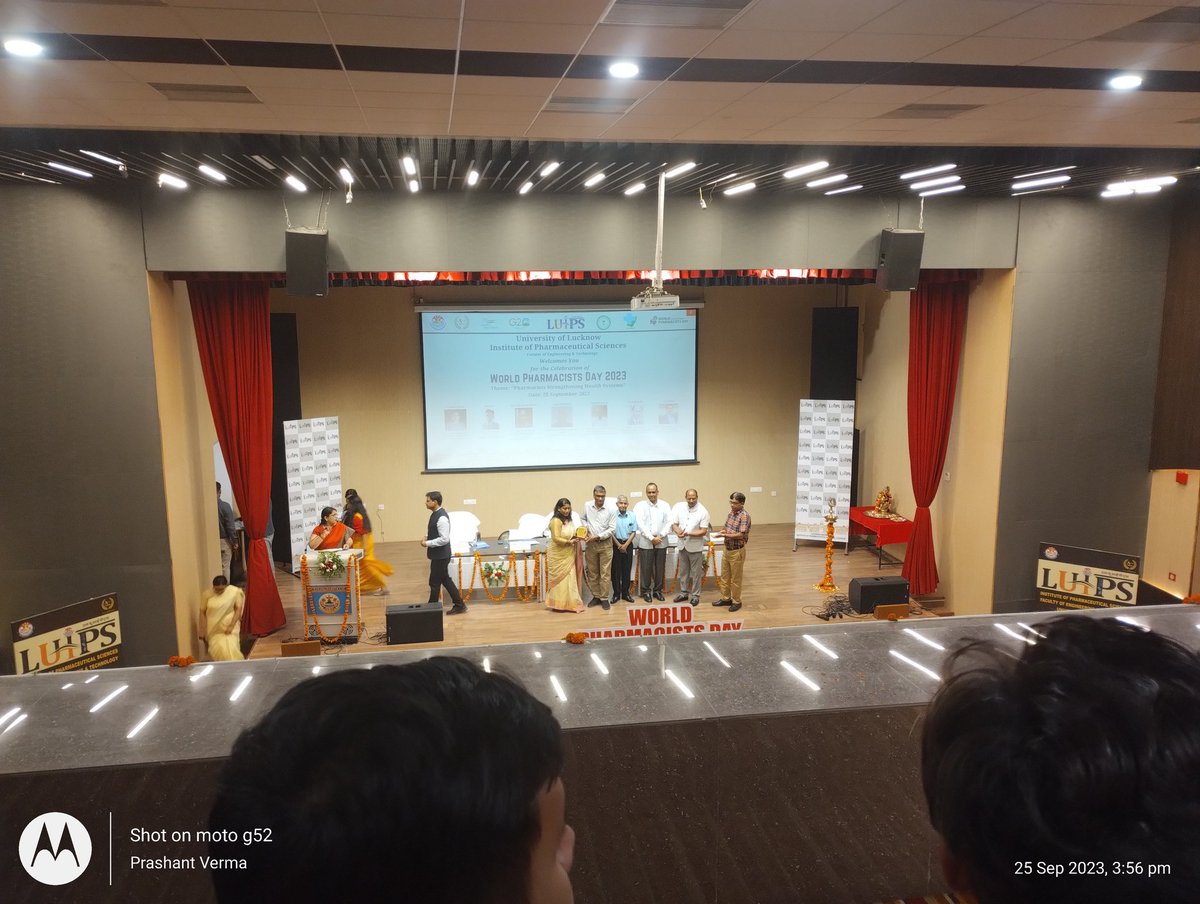Prashantx98's tweet photo. Today's Seminar's some snapshot organised by University of Lucknow (LUIPS)
#WorldPharamasistsDay 
#WorldPharmacistsDay2023
Theme:- "Pharmasists Sthrengthing Health System." https://t.co/audZLJVGHH