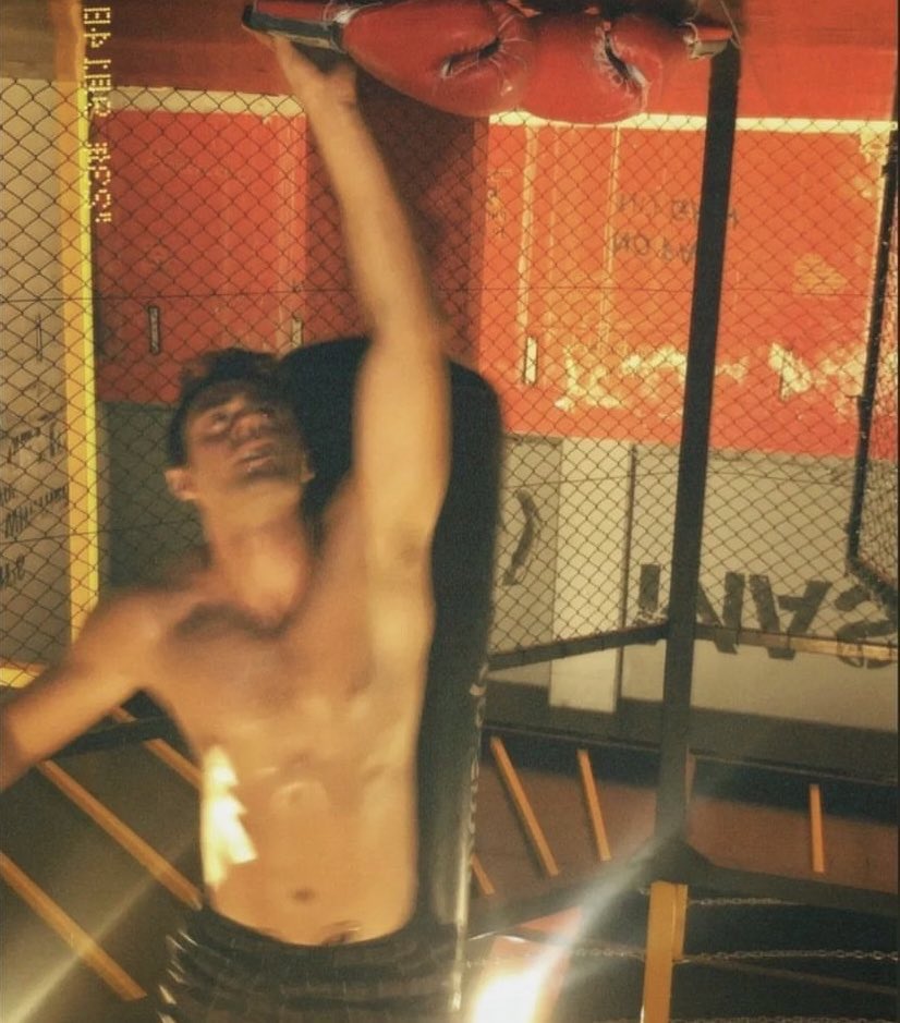 Birinchi marta eshak porno videolar bilan jinsiy aloqa