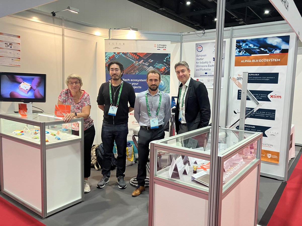 EsterTechnopole's tweet photo. [SALON] 👥 La semaine dernière à Berlin, #ESTERTechnopole #Limoges était représentée à l’#EUMW, sur le stand d’ @Alpha_RLH.

L'@eumweek est un événement international dédié à l’industrie des #Radiofréquences, #Hyperfréquences &amp; #Radars.

#EUMW2023 #euma #rf #wireless https://t.co/ea3hSUjz4B